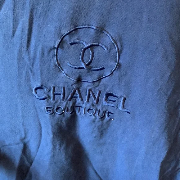Vintage Logo T-Shirt in blue, approximately size medium-“Chanel Boutique” - Picture 1 of 7